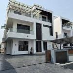 Fully Detached 5 Bedroom Smart Home Triplex