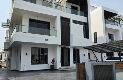 Fully Detached 5 Bedroom Smart Home Triplex